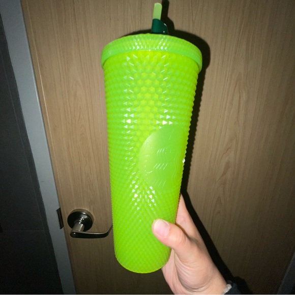 Starbucks 2022 Glow in the dark Venti Tumbler - Picture 4 of 5
